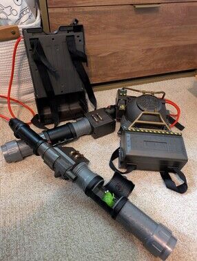 2 Ghostbusters Electronic Proton Pack Projectors + 1 Slimer Toy